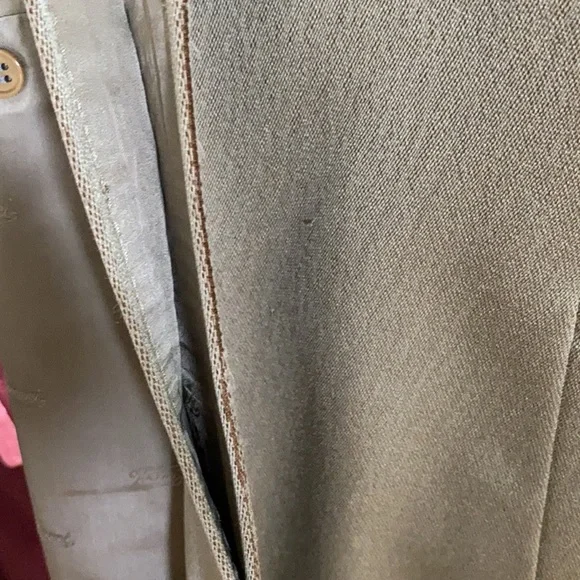 GUCCI VINTAGEfully lined tan trench coat SZ XL